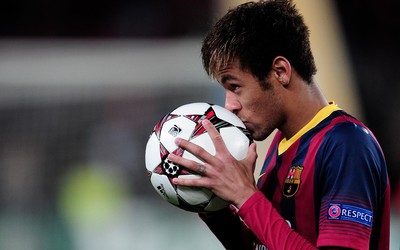 博乐体育快讯-基米希与哈维交流中场心得